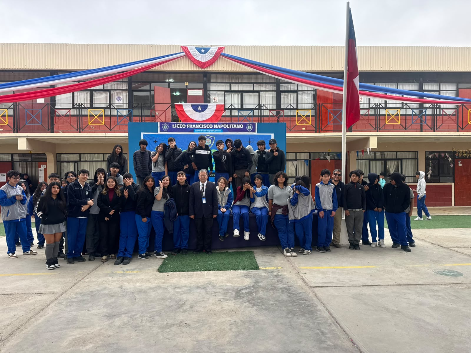Estudiantes participan en Seminario de Fomento Lector y Ariqueñismo